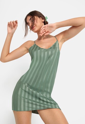 Déshabillé LSCN by LASCANA en vert