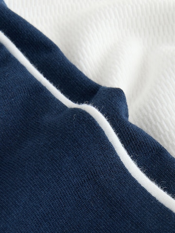 Next Set: T-Shirt und Shorts in Blau