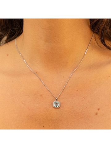 Chaîne Fascination by Ellen K. en blanc