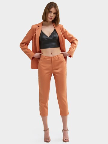 Influencer Slimfit Housut värissä oranssi