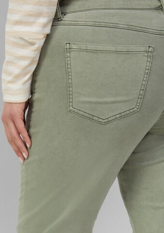 s.Oliver Tapered Broek in Groen