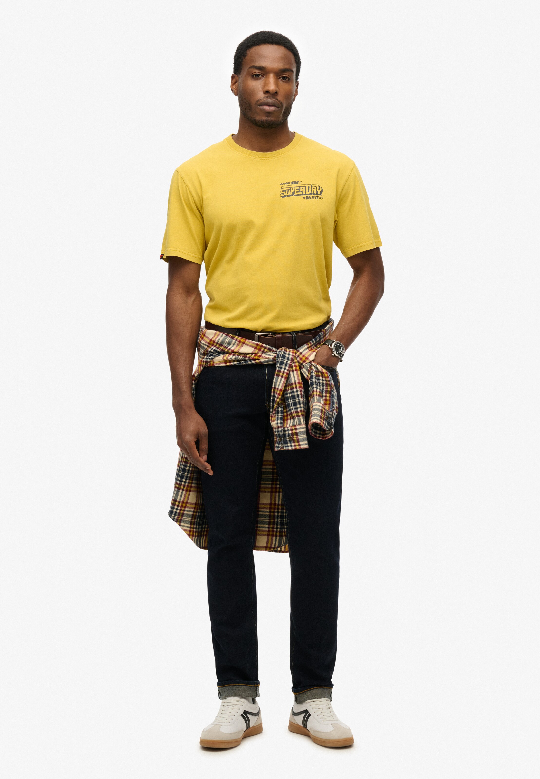 T-Shirt 'Movie' Superdry en jaune