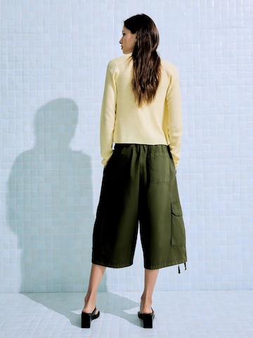 Loosefit Pantalon cargo Bershka en vert