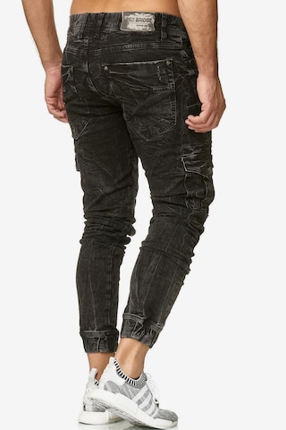 Redbridge Tapered Jeanshose in Schwarz