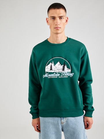 Trendyol Sweatshirt in Grün: Vorderseite