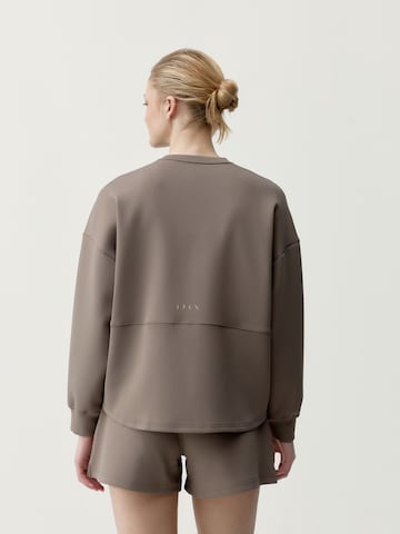 Born Sweatshirt 'Lionel' in Grau