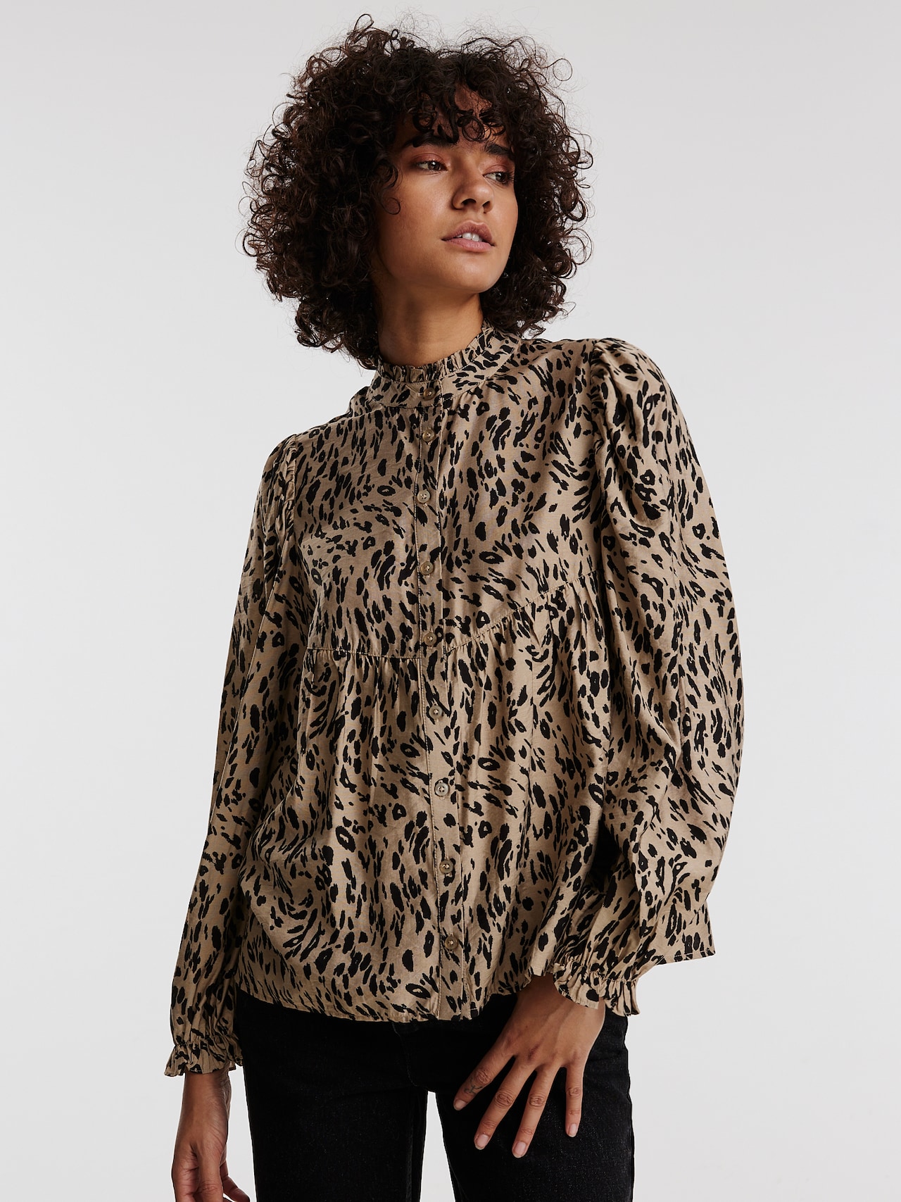 EDITED Producten Blouse 'Aleya' Bruin