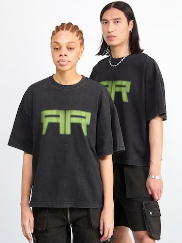 Atelier de roupa - Camisa 'ACRONYM' em preto: frente