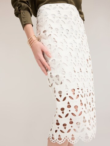 Jupe MOTIVI en blanc