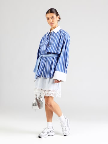 Gonna 'Elfi' di ABOUT YOU in blu