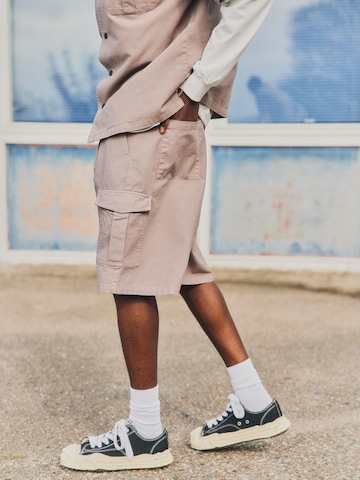 !Solid Regular Cargo Pants ' SDAlann ' in Beige