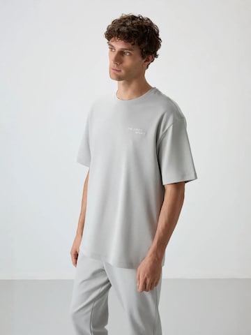Tommy Life - Fato de desporto em cinzento