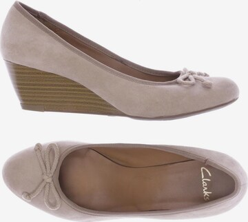 CLARKS High Heels & Pumps in 38 in Beige: front