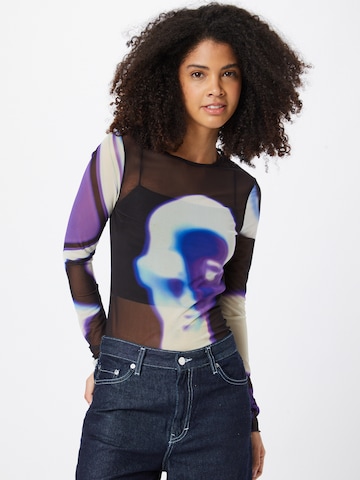 T-shirt WEEKDAY en violet : devant