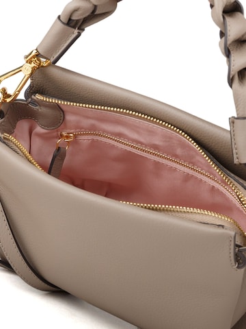 Borsa a mano 'Boheme Grana Double Handbag Double Grainy Leather' di Coccinelle in grigio