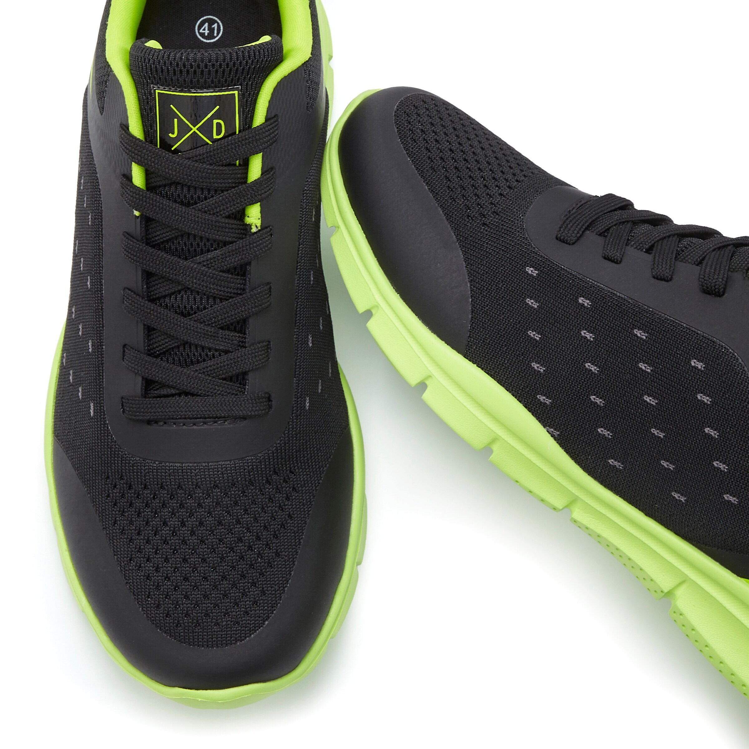 Baskets basses JOHN DEVIN en noir