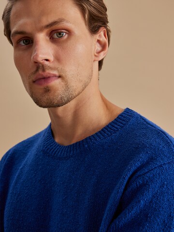 DAN FOX APPAREL Regular fit Пуловер 'Laurenz' в синьо