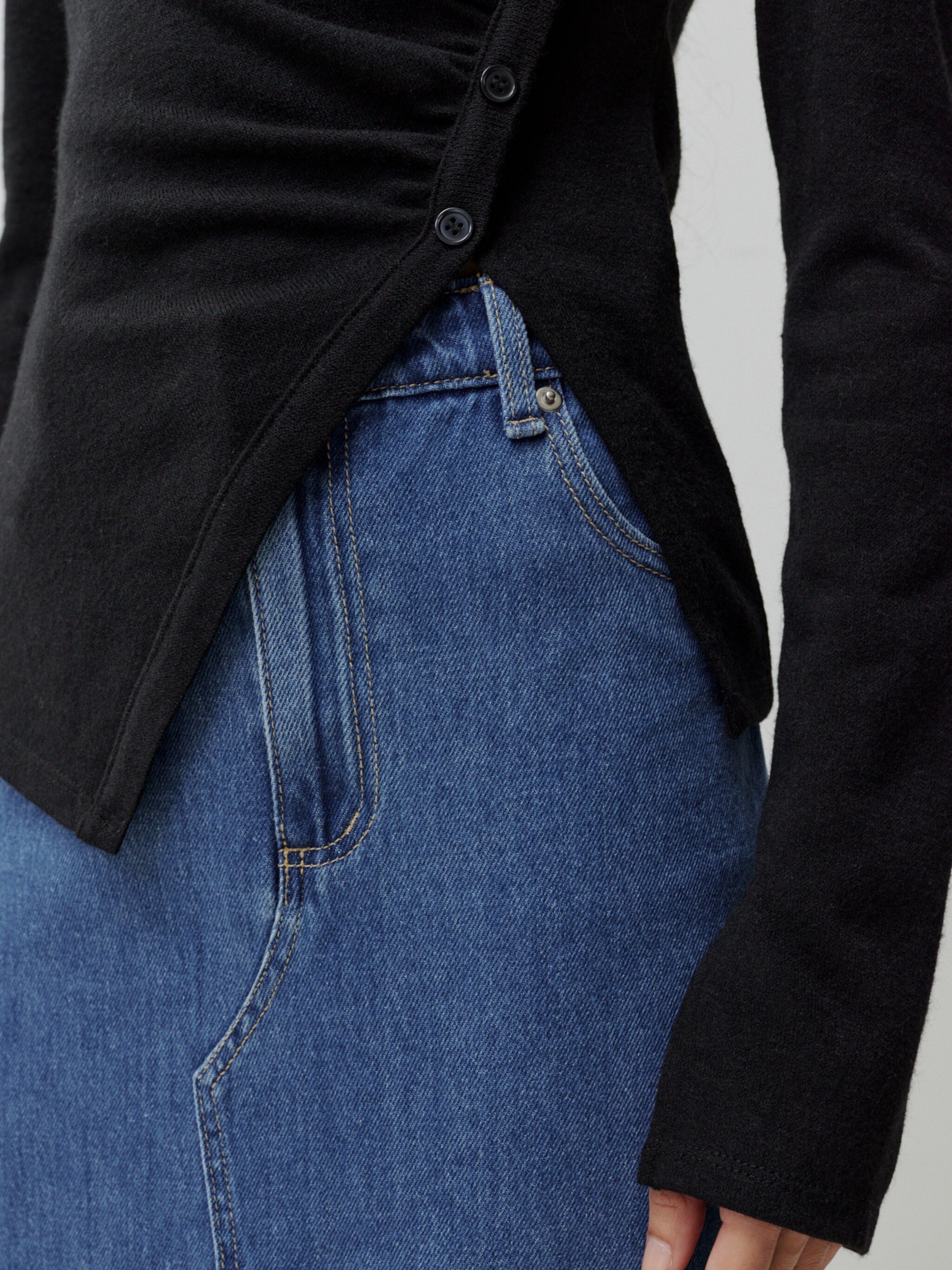 EDITED Producten Trui 'Yesenia' Zwart