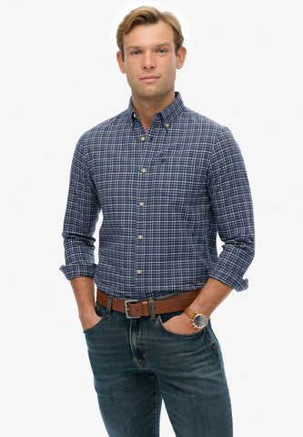 Coupe regular Chemise Superdry en bleu : devant