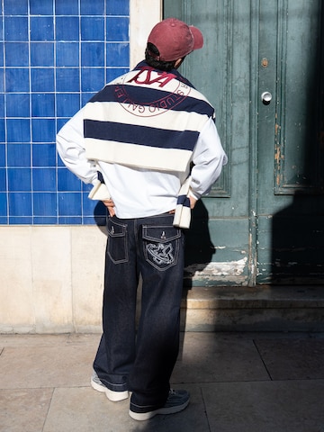 Bershka Barrel Jeans in Blue