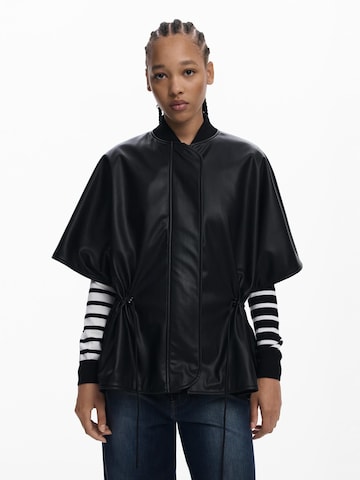 Cape Desigual en noir : devant