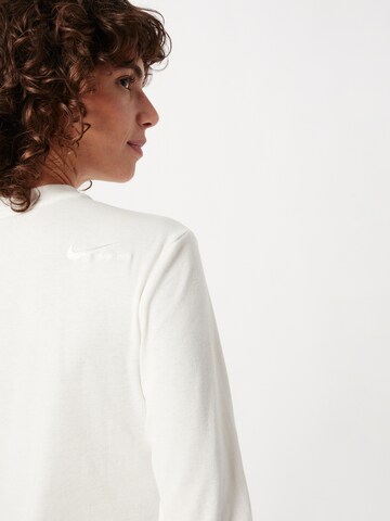 Nike Sportswear Tričko – bílá