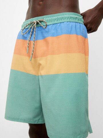 Pull&Bear Kratke kopalne hlače | zelena barva