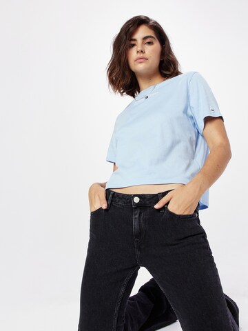 Tommy Jeans Tričko 'Serif Linear' – modrá: přední strana