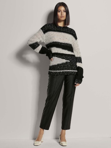 MADELEINE Pullover in Schwarz