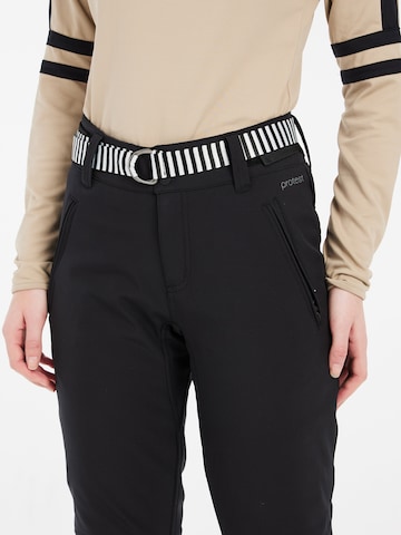 PROTEST Slimfit Sporthose 'PRTRAMIOS' in Schwarz