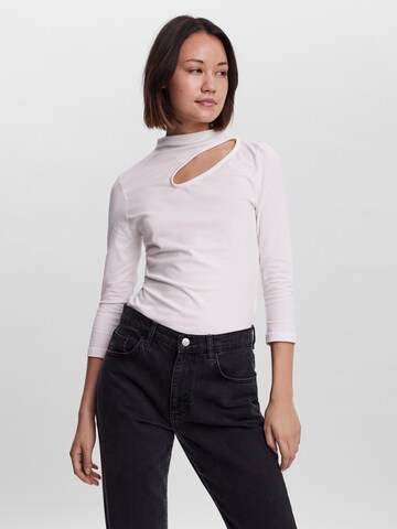 VERO MODA T-shirt i vit: framsida