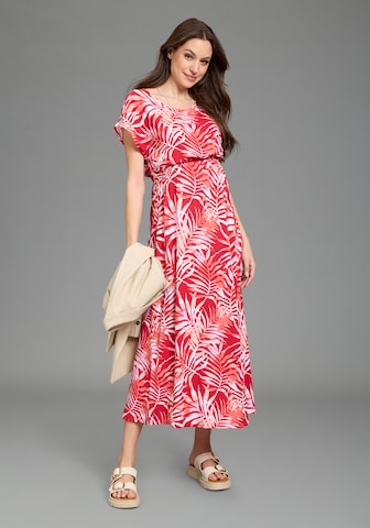 Neun Monate Kleid in Rot: Vorderseite