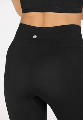 Athlecia Slim fit Leggings in Black