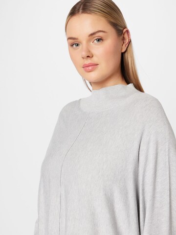 Dorothy Perkins Curve Pullover in Grau