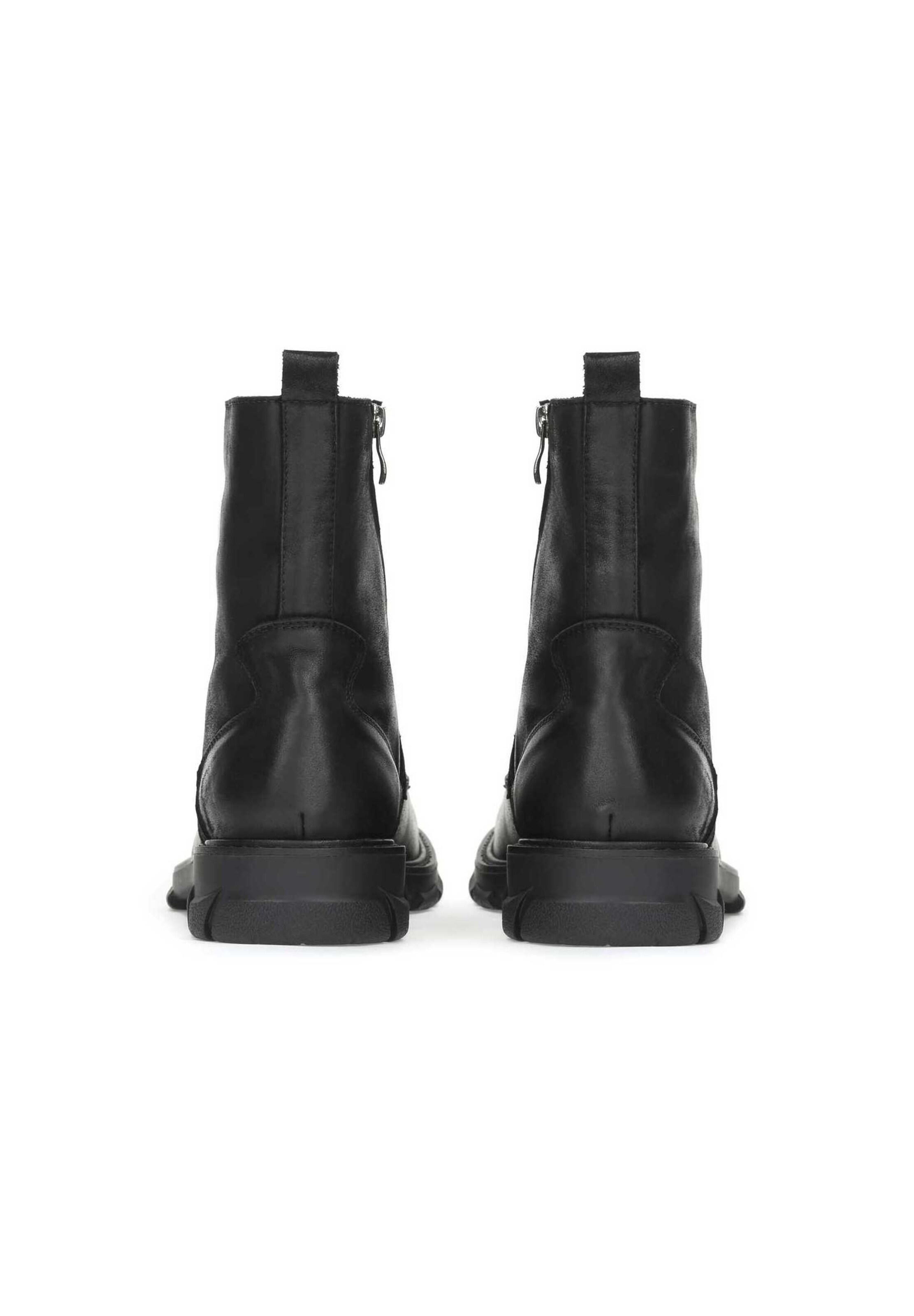 Kazar Lace-up boots in Black