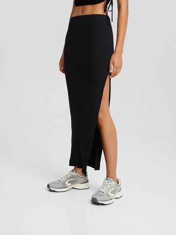 Bershka Skirt in Black: front