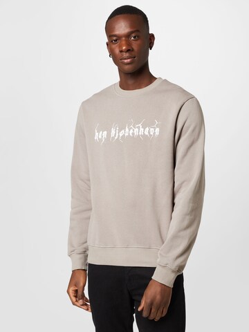 Han Kjøbenhavn Sweatshirt in Grey: front