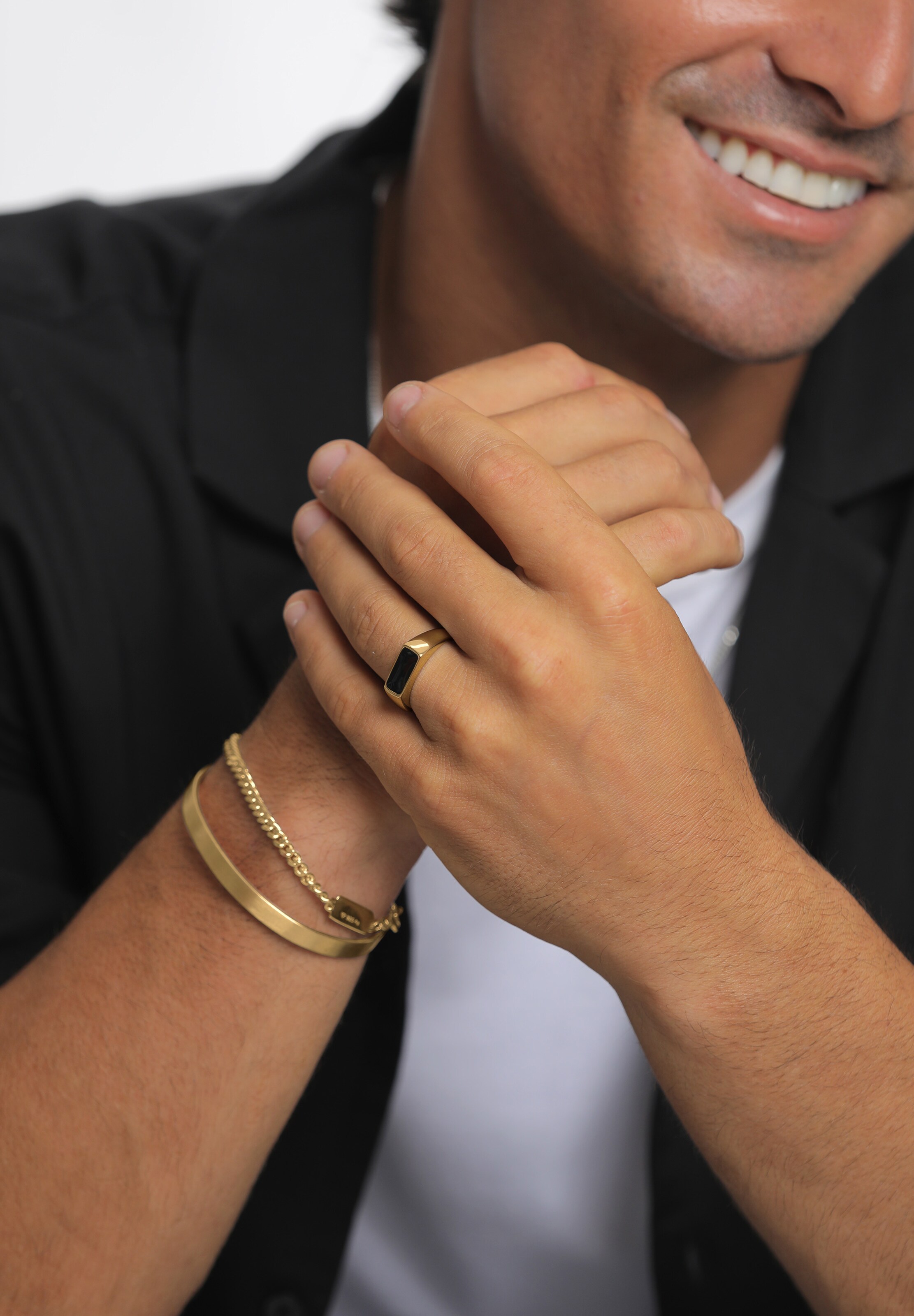 KUZZOI Sormus värissä kulta