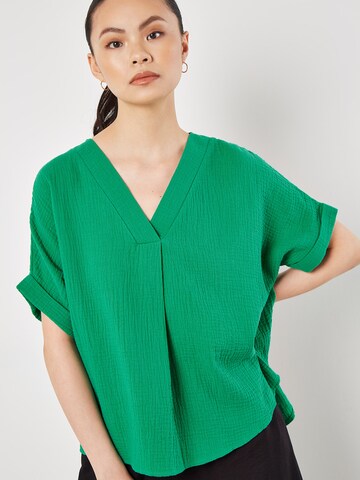 Chemisier Apricot en vert : devant