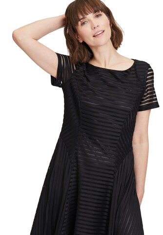 Robe de cocktail Vera Mont en noir