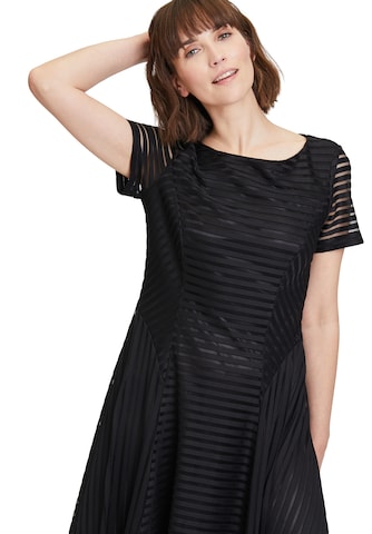 Robe de cocktail Vera Mont en noir