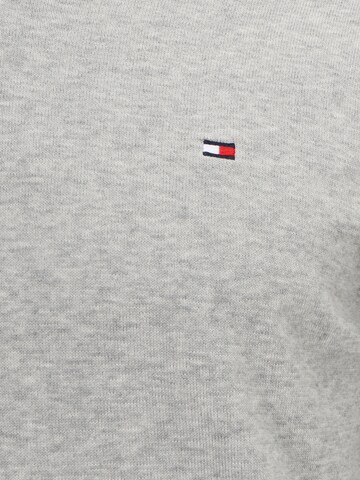 TOMMY HILFIGER Pullover in Grau