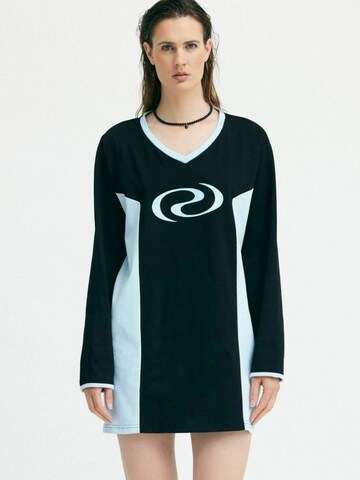 Résumé Paita ' BennieRS ' värissä musta: etupuoli