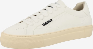 Baskets basses 'Oak' Ekn en blanc : devant