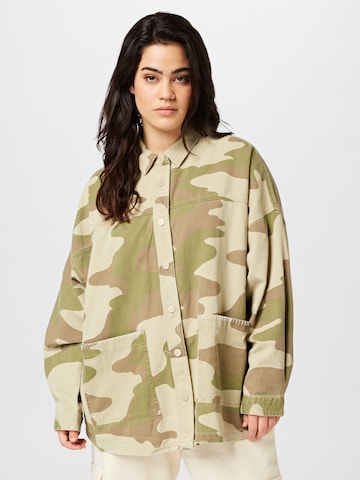 River Island Plus Between-Season Jacket in Green: front