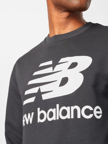 Bluză de molton de la new balance pe negru