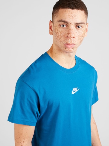 Nike Sportswear T-shirt 'CLUB' i blå