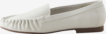 balta Next Loaferai: priekis