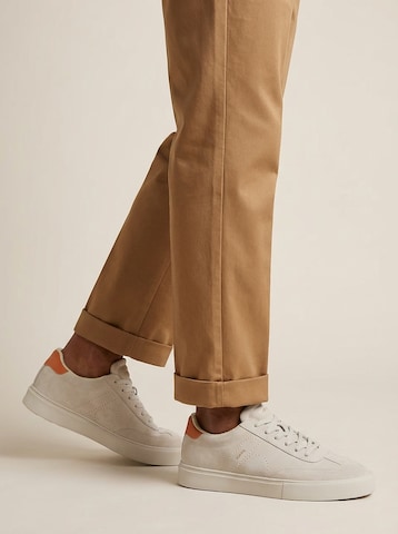 BLACKSTONE Låg sneaker 'Quartz Auden Perf' i grå: framsida