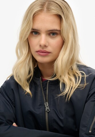 Veste mi-saison 'Ma1' Superdry en bleu